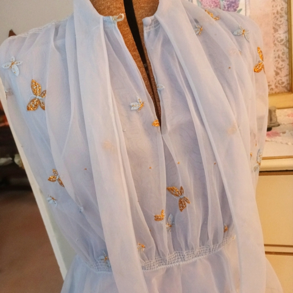 RARE, VINTAGE "EYEFUL BY THE FLAUMS" BLUE NYLON CHIFFON TOP! LIKE NEW! - Picture 11 of 17